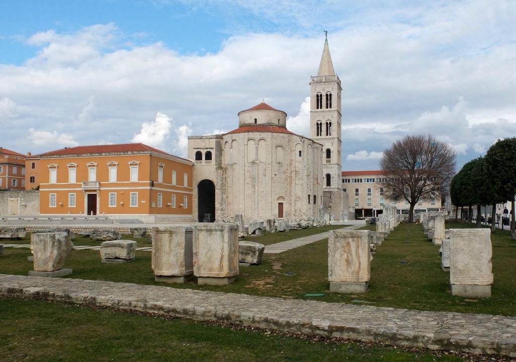 Apartment Domalu Old Town Zadar Exteriör bild