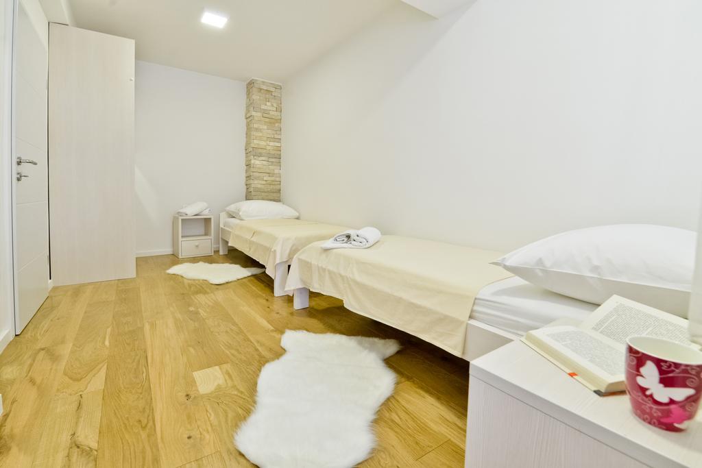 Apartment Domalu Old Town Zadar Exteriör bild